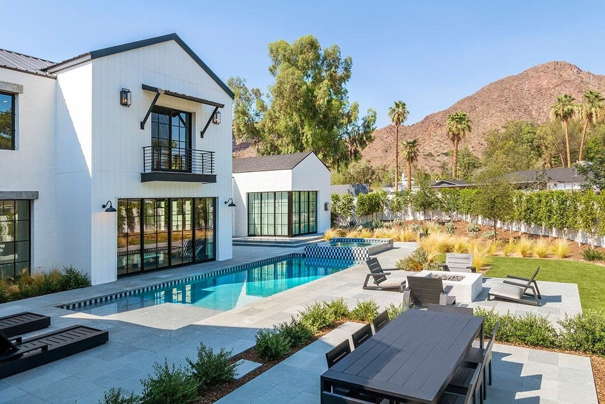 Arcadia-Farmhouse_Exterior